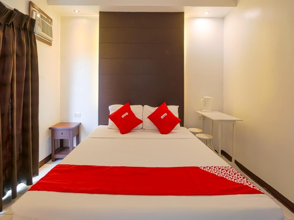 Oyo 759 Royal South Garden Suites Tagaytay City Exterior foto